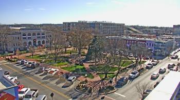 Weather camera view of Walton�s 5 & 10.