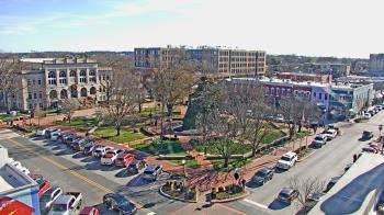 Weather camera view of Walton�s 5 & 10.