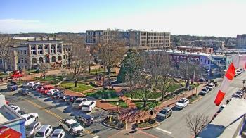 Weather camera view of Walton�s 5 & 10.