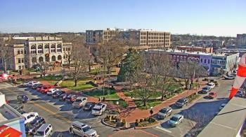 Weather camera view of Walton�s 5 & 10.