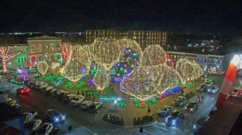 Weather camera view of Walton�s 5 & 10.