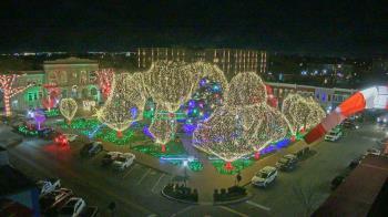 Weather camera view of Walton�s 5 & 10.