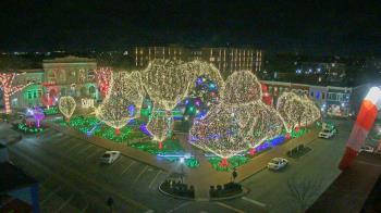 Weather camera view of Walton�s 5 & 10.