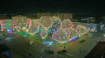 Weather camera view of Walton�s 5 & 10.