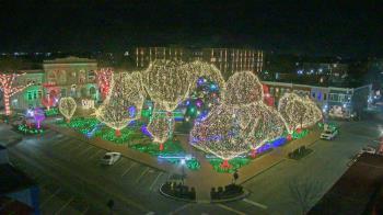 Weather camera view of Walton�s 5 & 10.