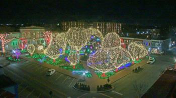 Weather camera view of Walton�s 5 & 10.