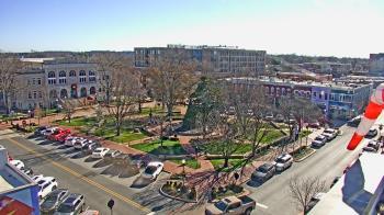 Weather camera view of Walton�s 5 & 10.