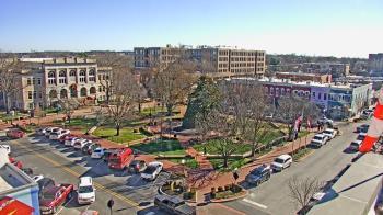 Weather camera view of Walton�s 5 & 10.