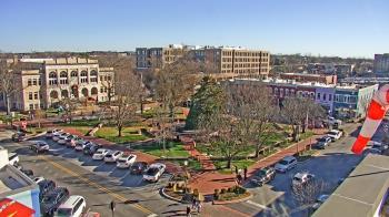 Weather camera view of Walton�s 5 & 10.