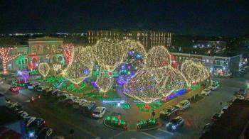 Weather camera view of Walton�s 5 & 10.