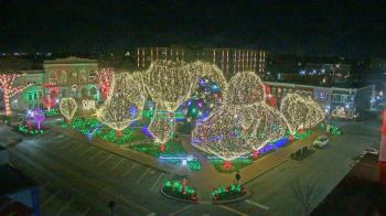 Weather camera view of Walton�s 5 & 10.