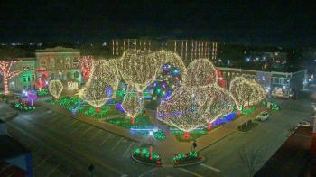 Weather camera view of Walton�s 5 & 10.