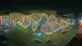 Weather camera view of Walton�s 5 & 10.