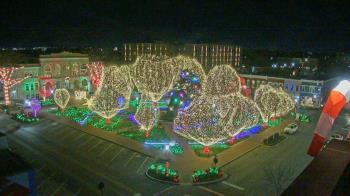 Weather camera view of Walton�s 5 & 10.