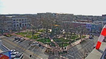 Weather camera view of Walton�s 5 & 10.