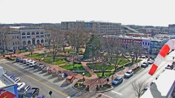 Weather camera view of Walton�s 5 & 10.