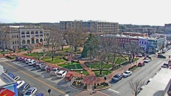 Weather camera view of Walton�s 5 & 10.