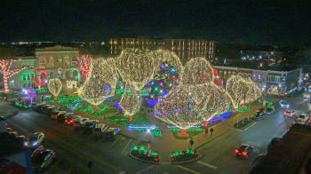 Weather camera view of Walton�s 5 & 10.