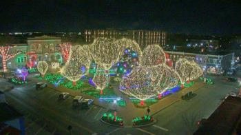 Weather camera view of Walton�s 5 & 10.