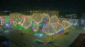 Weather camera view of Walton�s 5 & 10.