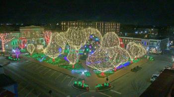 Weather camera view of Walton�s 5 & 10.