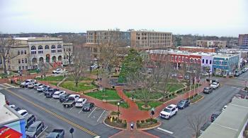 Weather camera view of Walton�s 5 & 10.