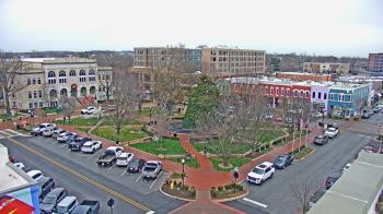 Weather camera view of Walton�s 5 & 10.