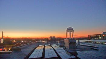 Weather camera view of Walton�s 5 & 10.