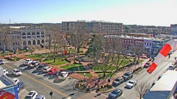 Weather camera view of Walton�s 5 & 10.