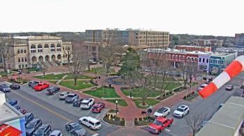 Weather camera view of Walton�s 5 & 10.