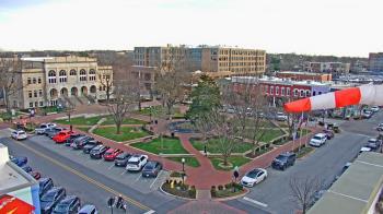 Weather camera view of Walton�s 5 & 10.