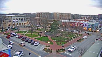 Weather camera view of Walton�s 5 & 10.