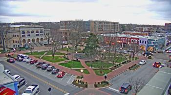 Weather camera view of Walton�s 5 & 10.