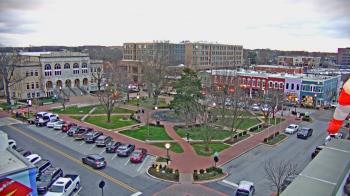 Weather camera view of Walton�s 5 & 10.