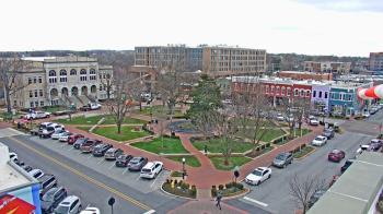 Weather camera view of Walton�s 5 & 10.