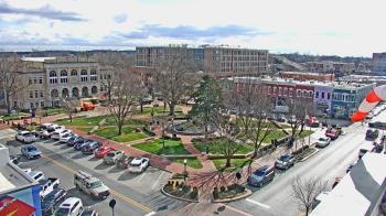 Weather camera view of Walton�s 5 & 10.