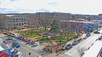 Weather camera view of Walton�s 5 & 10.