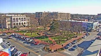 Weather camera view of Walton�s 5 & 10.