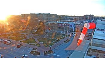 Weather camera view of Walton�s 5 & 10.