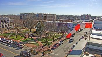 Weather camera view of Walton�s 5 & 10.