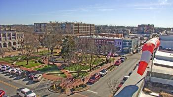 Weather camera view of Walton�s 5 & 10.