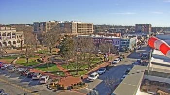 Weather camera view of Walton�s 5 & 10.