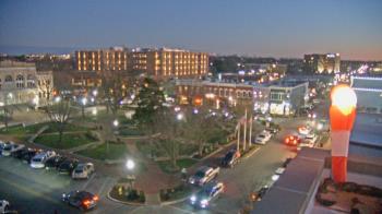 Weather camera view of Walton�s 5 & 10.