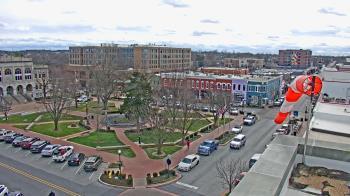 Weather camera view of Walton�s 5 & 10.