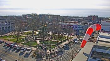 Weather camera view of Walton�s 5 & 10.