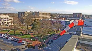 Weather camera view of Walton�s 5 & 10.