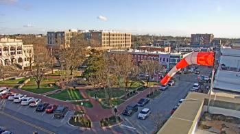 Weather camera view of Walton�s 5 & 10.