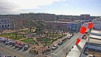 Weather camera view of Walton�s 5 & 10.