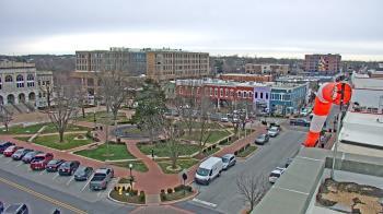 Weather camera view of Walton�s 5 & 10.