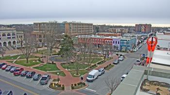 Weather camera view of Walton�s 5 & 10.